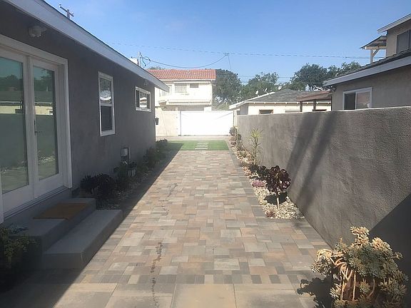 2nd image of 17213 Casimir Ave