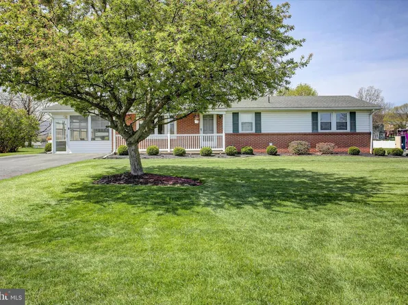 5531 Oakwood Dr, Mercersburg, PA 17236