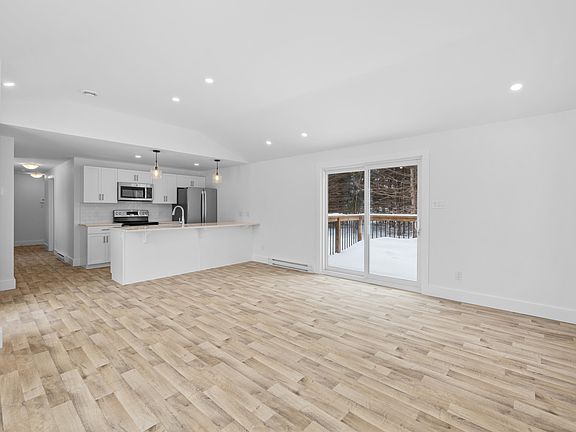4th image of 386 Buell Rd