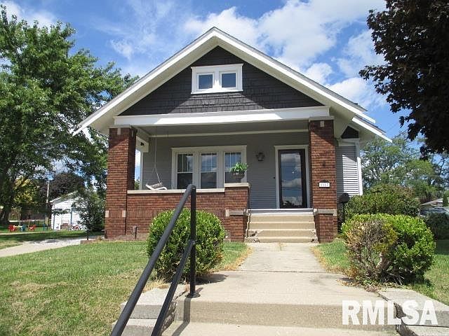1st image of 1117 E Glen Ave