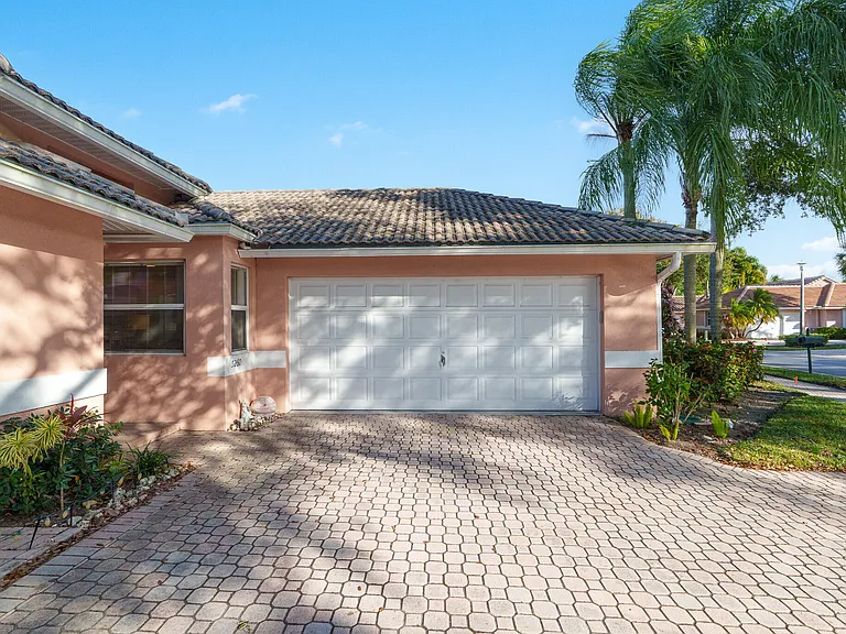 5260 Grande Palm Cir — Photo 5
