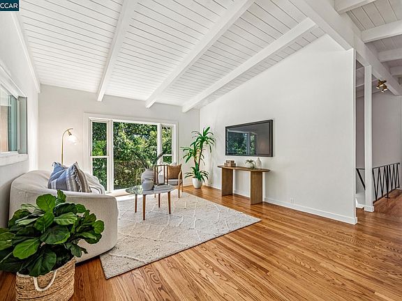 4th image of 3241 Judith Ln