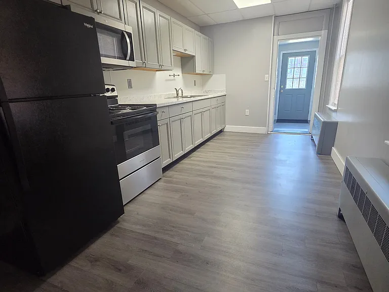 934 N Duke St — Photo 5
