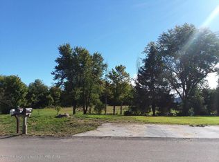 306 Dawn Ct, Potterville, MI 48876