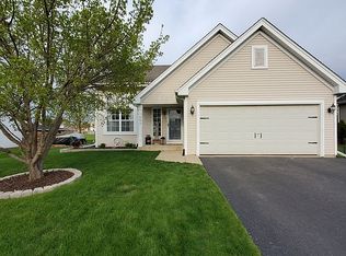 697 Wynstone Way, Rockton, IL 61072