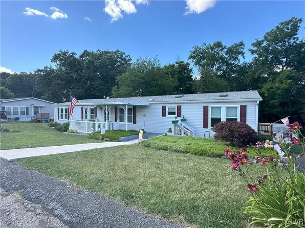 6149 Snyders Church Rd Trailer 25, Bath, PA 18014