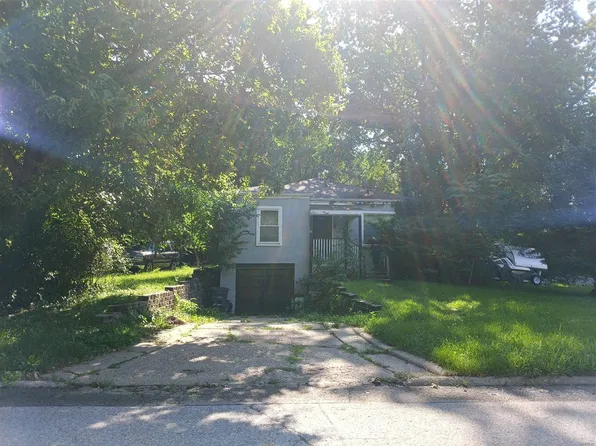 3505 38th St, Des Moines, IA 50310