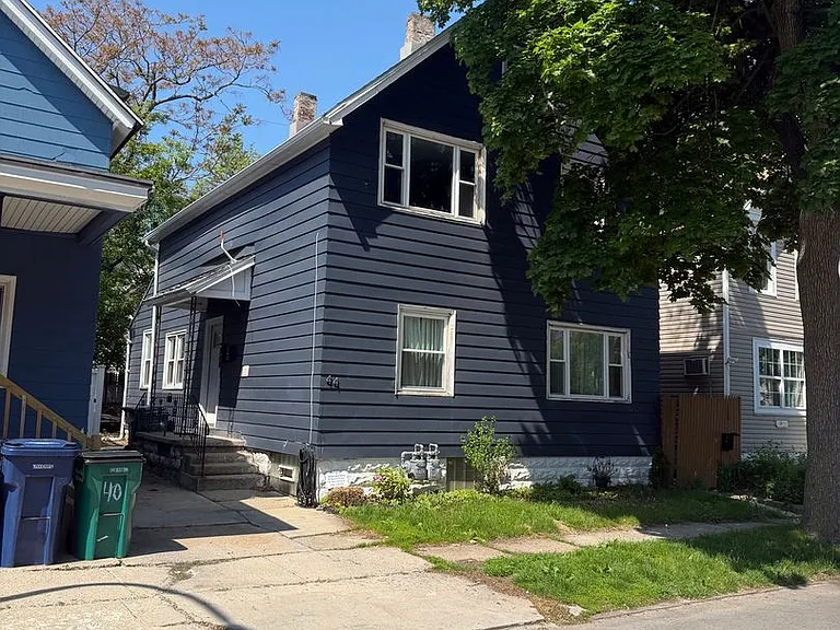 44 Lowell Pl #2 — Photo 1