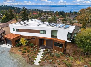 8637 Farwell Pl SW, Seattle, WA 98126