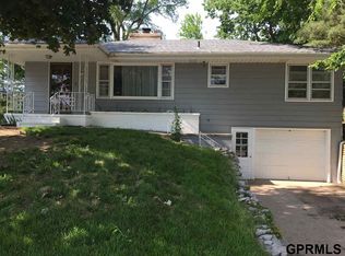 1114 Avenue E, Plattsmouth, NE 68048