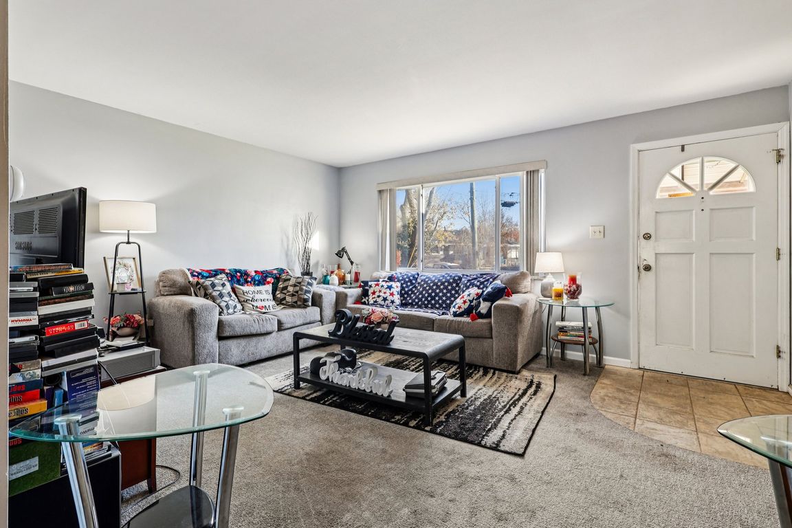 next background image