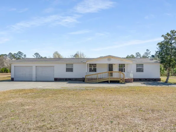 1651 Circle Bay Dr., Longs, SC 29568
