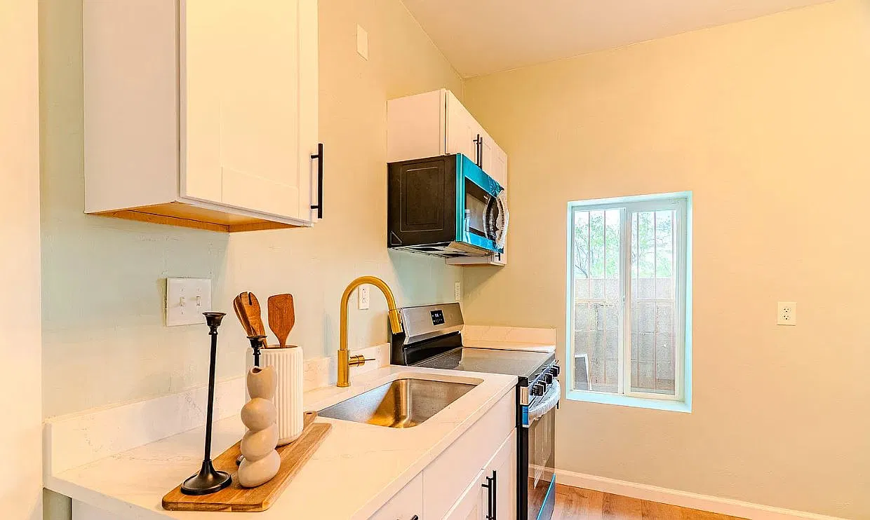 2 bed, 702 sqft, $1,500 — Photo 4
