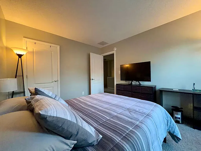 3958 Elizabeth Glen Way — Photo 18
