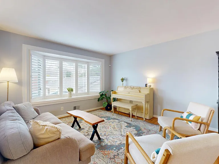 3502 Stark St — Photo 10