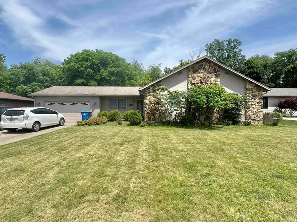 1212 Glenwick Dr, Logansport, IN 46947