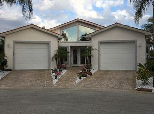 6842 Cancun Ct, Land O Lakes, FL 34637
