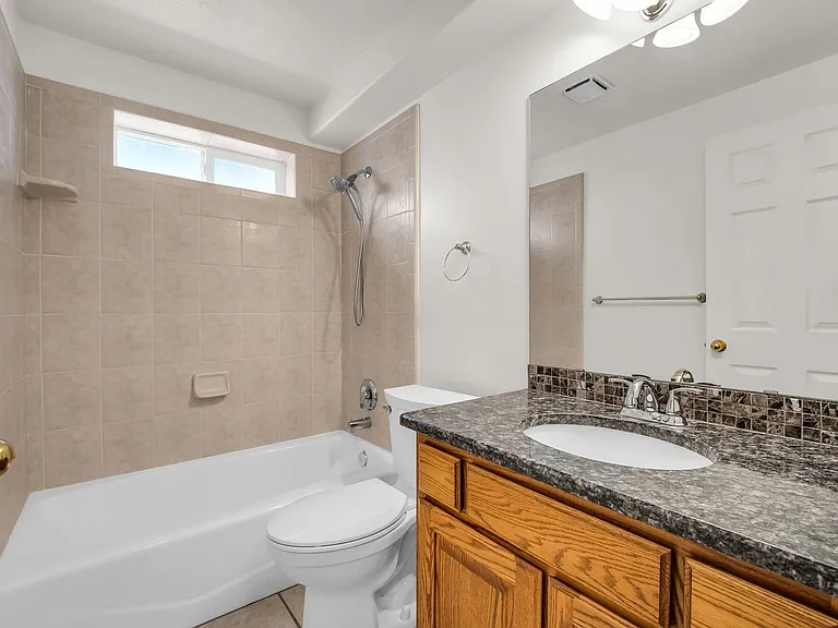 1429 W Flint Meadow Dr — Photo 36