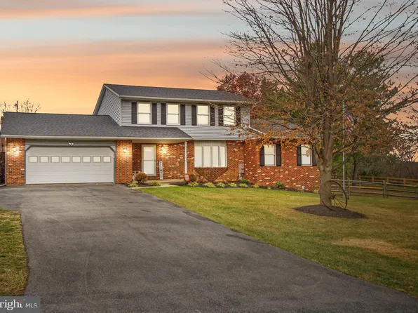 6646 Wind Ridge Rd, Mount Airy, MD 21771