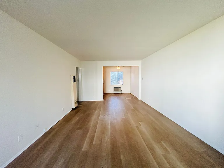 Wyandotte Apartments — Photo 4