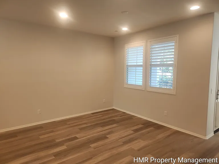 6386 Pegasus Ct — Photo 20