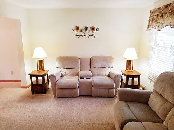 2nd image of 2933 Norfolk Ct