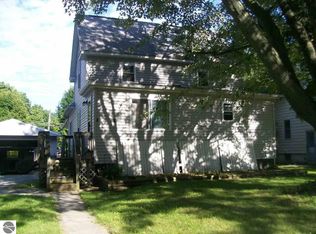 916 Pine Ave, Alma, MI