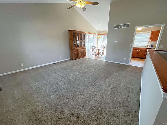 2nd image of 1928 Tea Rose Ln