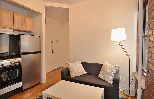 Rented by Park Property Advisors | media 17