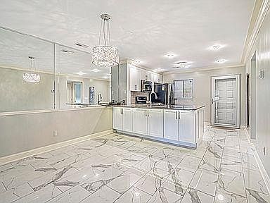4th image of 1301 Pridgen Rd APT 905