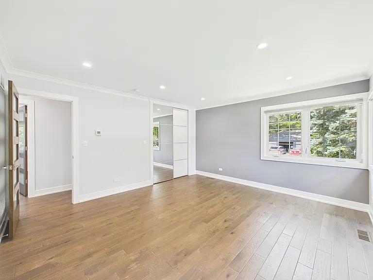 201 E Olive Ave — Photo 39