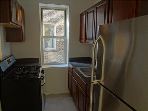 4th image of 3130 Brighton 7th St APT 1A