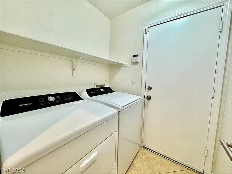 1437 Waterton Dr — Photo 21
