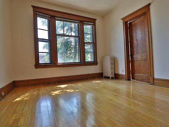 5th image of 1405 N Wicker Park Ave #3