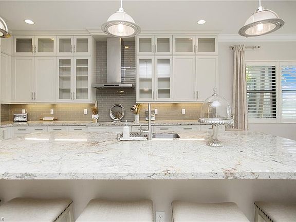 4th image of 9322 Glenforest DR