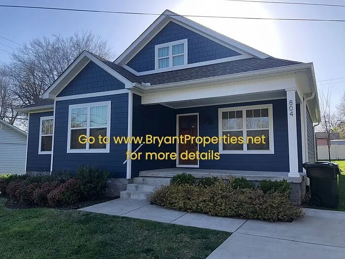 804 Boles St