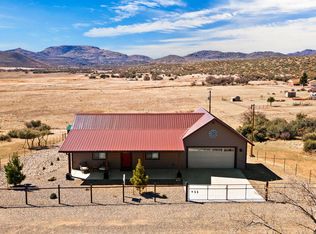 16147 W Apache Way, Peeples Valley, AZ 86332