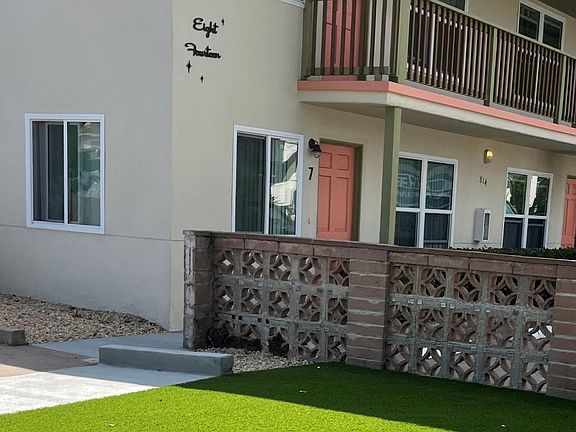 4th image of 814 4th St #10