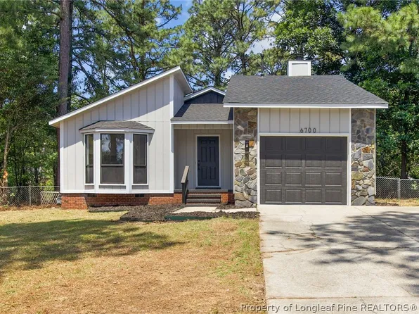 6700 Sandfield Ct, Fayetteville, NC 28304