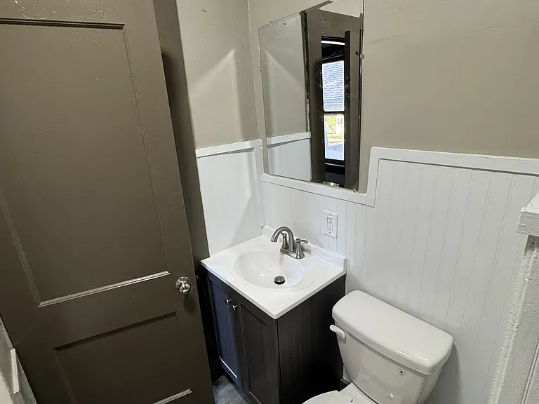 2548 N 48th Ave — Photo 11