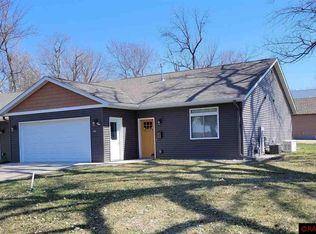 129 Mill St S, Waterville, MN 56096