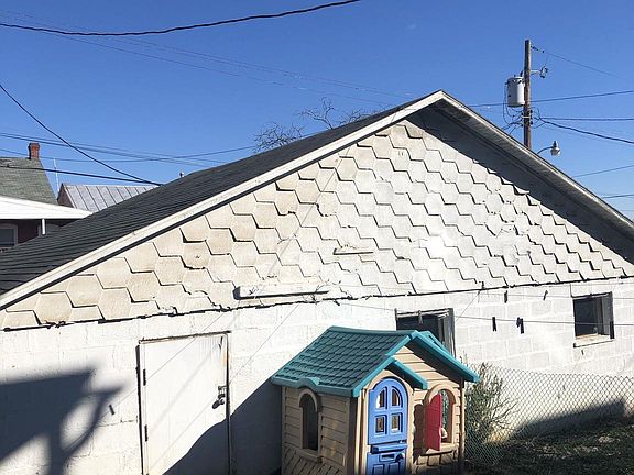 3rd image of 620 W Franklin St #622
