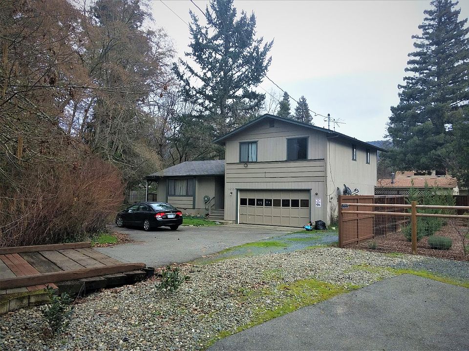 2nd image of 1013 NW Prospect Ave