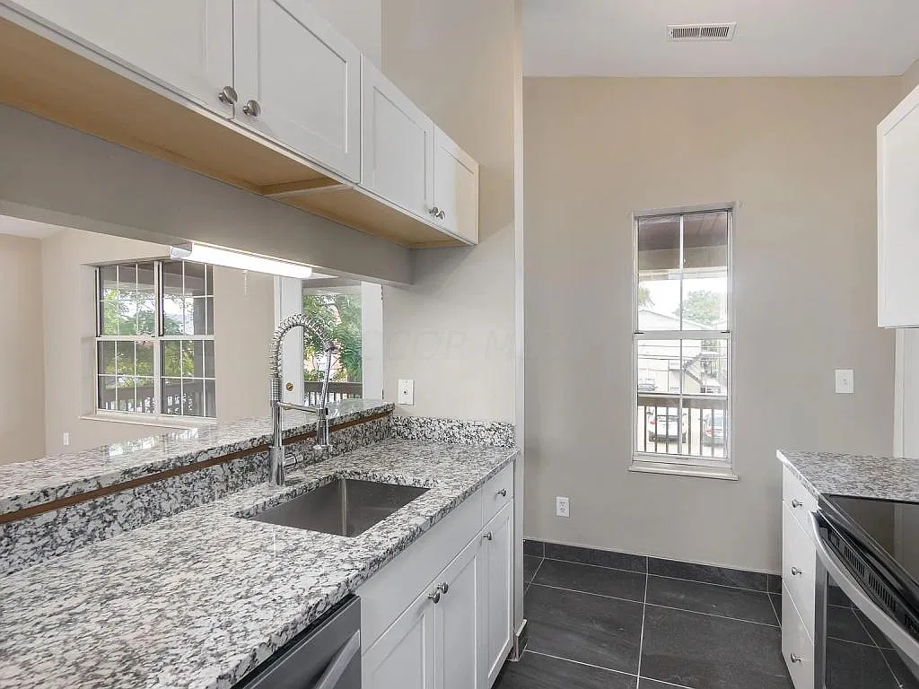 86 W 8th Ave, Unit D — Photo 1