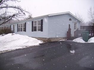 3 Rogers Ln, East Kingston, NH 03827