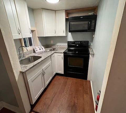 2nd image of 158 W Main St