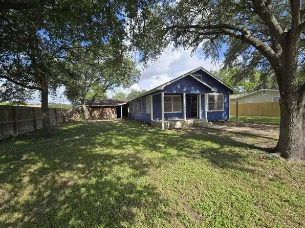 1201 Baker St, Robstown, TX 78380