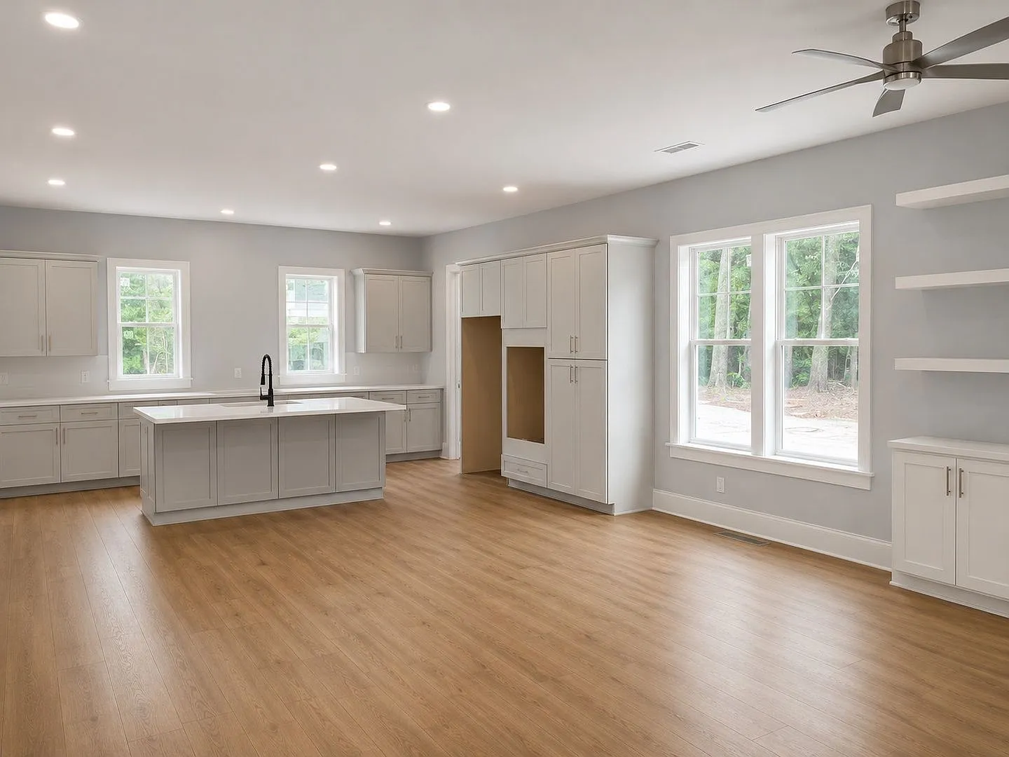 4 bed, 4.0 bath, $5,495 — Photo 3