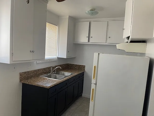 5105 Woodman Ave #10 — Photo 5