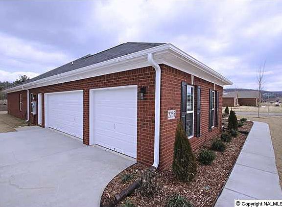 3rd image of 2255 Towne Park Dr